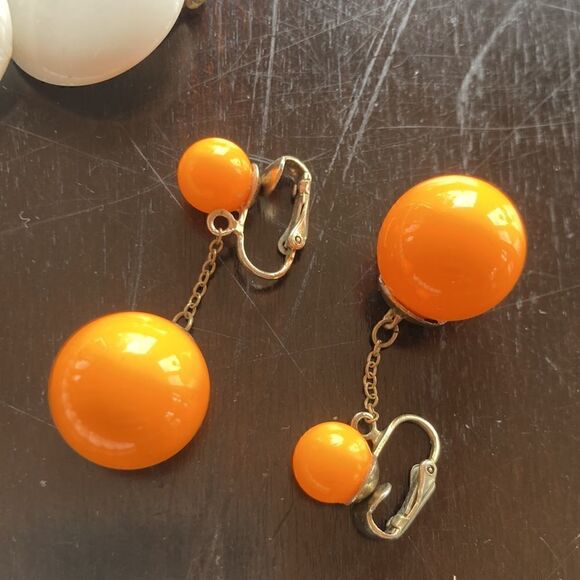 Vintage set of two white clip on earrings 28” bead necklace orange drop earrings - Picture 2 of 7